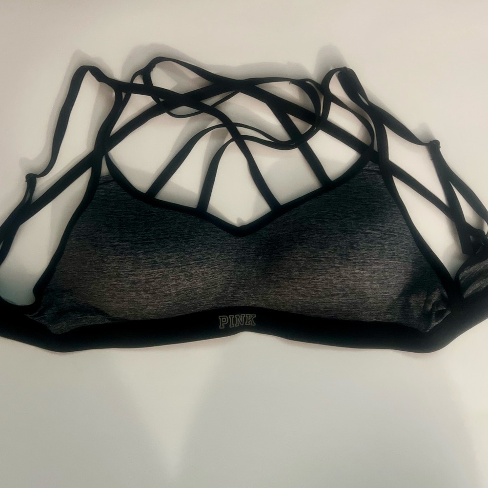 PINK ULTIMATE SPORTS BRA 💕 with crisscross straps on the front and back